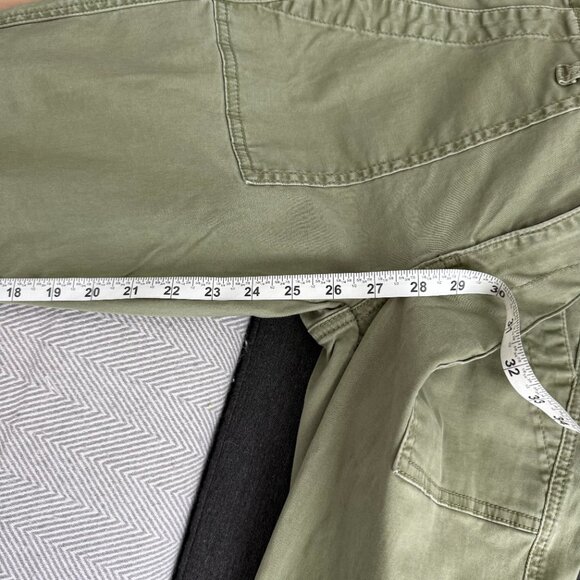 🌻 Cabi Green Traveler Pants #5076 - Picture 8 of 10